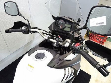 スズキ Vストローム650XT 【マル得】V-Strom 650XT(Vストローム)GIVIトップケース/USBポート装備 40