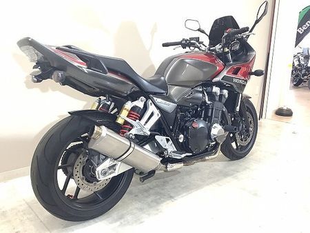 ホンダ CB1300スーパーボルドール CB1300スーパーボルドール ヤマモトレーシング製マフラー フレームスライダー装備 AB 3