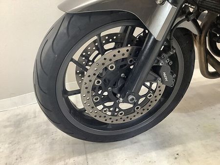 ホンダ CB1300スーパーボルドール CB1300スーパーボルドール ヤマモトレーシング製マフラー フレームスライダー装備 AB 32