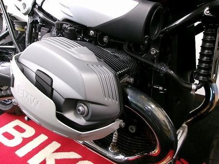 BMW R nineT R nine T AKRAPOVIC製マフラー/PUIG製リアフェンダー/Barracud 11