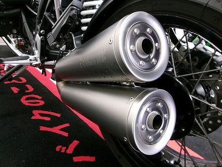 BMW R nineT R nine T AKRAPOVIC製マフラー/PUIG製リアフェンダー/Barracud 12