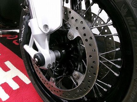 BMW R nineT R nine T AKRAPOVIC製マフラー/PUIG製リアフェンダー/Barracud 20