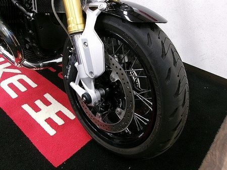 BMW R nineT R nine T AKRAPOVIC製マフラー/PUIG製リアフェンダー/Barracud 22