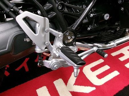 BMW R nineT R nine T AKRAPOVIC製マフラー/PUIG製リアフェンダー/Barracud 29