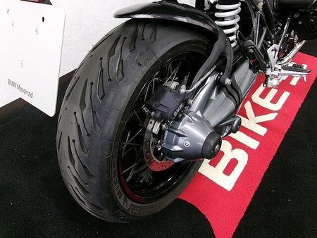 BMW R nineT R nine T AKRAPOVIC製マフラー/PUIG製リアフェンダー/Barracud 31