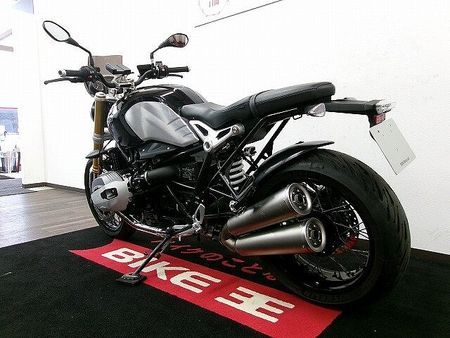 BMW R nineT R nine T AKRAPOVIC製マフラー/PUIG製リアフェンダー/Barracud 5