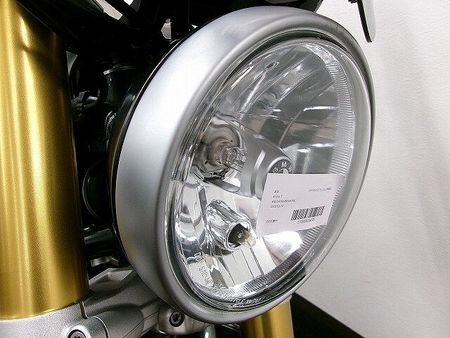 BMW R nineT R nine T AKRAPOVIC製マフラー/PUIG製リアフェンダー/Barracud 10