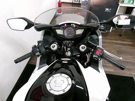 ホンダ VFR1200F VFR1200F DCT リアボックス付/MiniUSBタイプB付/TANAX製レーダー探 17
