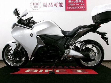 ホンダ VFR1200F VFR1200F DCT リアボックス付/MiniUSBタイプB付/TANAX製レーダー探 3