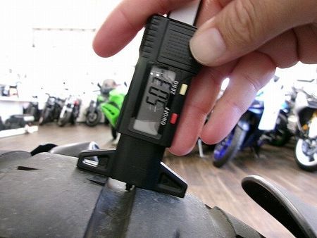 ハスクバーナ SVARTPILEN 401 SVARTPILEN 401 ヘッドライトカバー付/バーエンドミラーカスタム 33