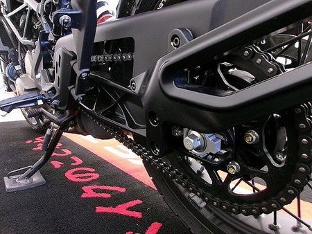 ハスクバーナ SVARTPILEN 401 SVARTPILEN 401 ヘッドライトカバー付/バーエンドミラーカスタム 40
