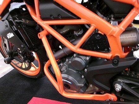 KTM 390 DUKE 390 DUKE ワンオーナー/エンジンガード/ナックルガード付 40