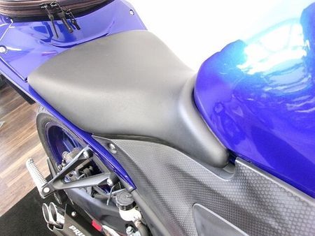 ヤマハ YZF-R25 YZF-R25 PRUNUS製スリップオンマフラー/ワイズギア製シートバック/マルチバー付 15