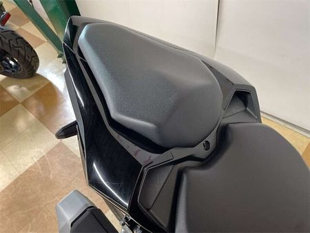 ホンダ CBR250RR (MC51) CBR250RR 2022年モデル Sniper製バックステップ フェンダーレス ナポレオ 39