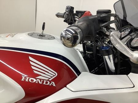 ホンダ CB1300スーパーボルドール CB1300スーパーボルドール 2011年モデル ワンオーナー車両 エンジンスライダー装備 32