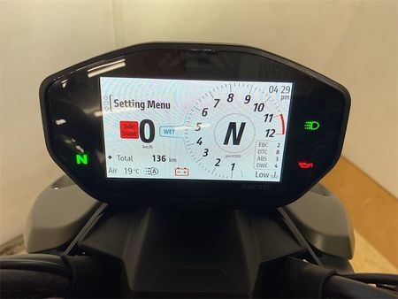 ドゥカティ STREETFIGHTER848 ストリートファイターV2 2023年モデル ワンオーナー フルノーマル車両 9