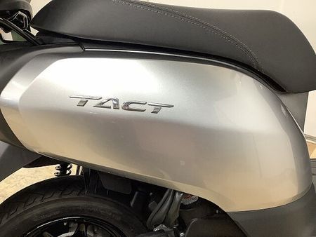 ホンダ タクト タクト 2022年モデル フロントバスケット SHAD製リアボックス装備!! 25