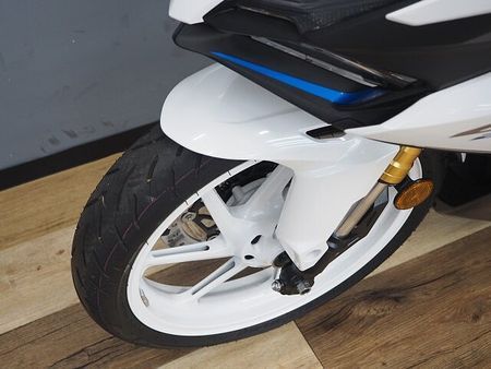 ホンダ CBR250RR (MC51) CBR250RR ABS 【マル得】モリワキスリップオンMX BP-?/バックステップ装備 17