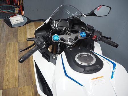 ホンダ CBR250RR (MC51) CBR250RR ABS 【マル得】モリワキスリップオンMX BP-?/バックステップ装備 19