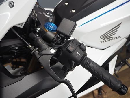 ホンダ CBR250RR (MC51) CBR250RR ABS 【マル得】モリワキスリップオンMX BP-?/バックステップ装備 25