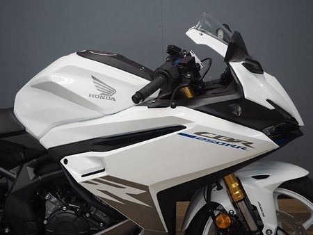 ホンダ CBR250RR (MC51) CBR250RR ABS 【マル得】モリワキスリップオンMX BP-?/バックステップ装備 37
