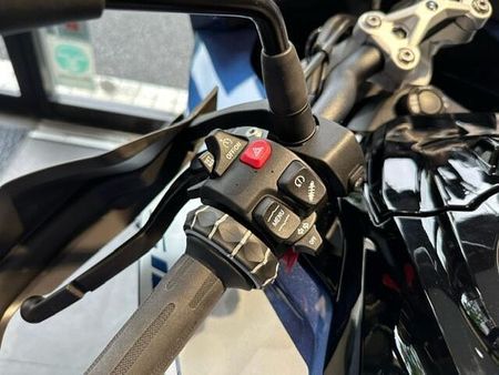 BMW S1000XR 新車保証3年(レッカーサービスあり)プラス2年延長可能!ローン購入もご相談ください!! 17
