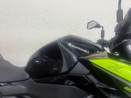 カワサキ Z250 Z250 軽快かつ力強い一台を 2022年モデル!! 25