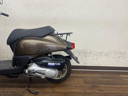 ホンダ トゥデイ トゥデイ 生産中止の50ccをこの機会に 2012年モデル 32