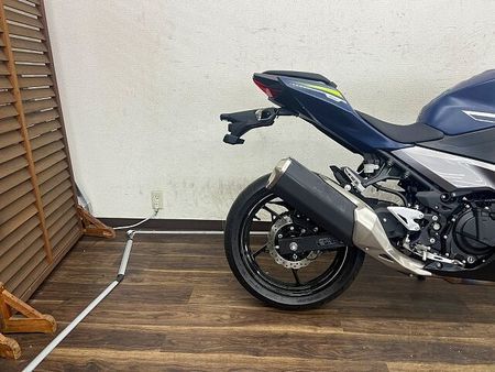 カワサキ ニンジャ 400 NINJA400 2022年モデル スペアキーありマルチバー、USBポート装備スクリーン、 19