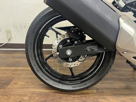 カワサキ ニンジャ 400 NINJA400 2022年モデル スペアキーありマルチバー、USBポート装備スクリーン、 22