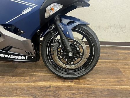 カワサキ ニンジャ 400 NINJA400 2022年モデル スペアキーありマルチバー、USBポート装備スクリーン、 27