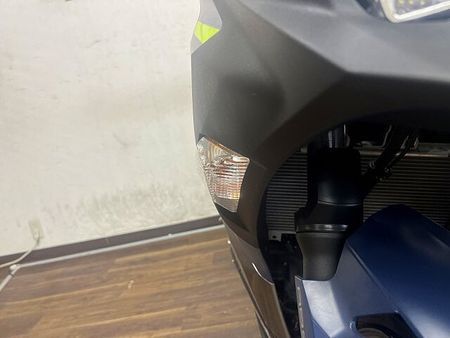 カワサキ ニンジャ 400 NINJA400 2022年モデル スペアキーありマルチバー、USBポート装備スクリーン、 35