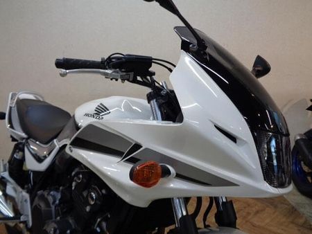 ホンダ CB400スーパーボルドール とても状態のいい車両です!ABS装着モデル!ETCが付いてお買い得です!希少なホワイト! 24