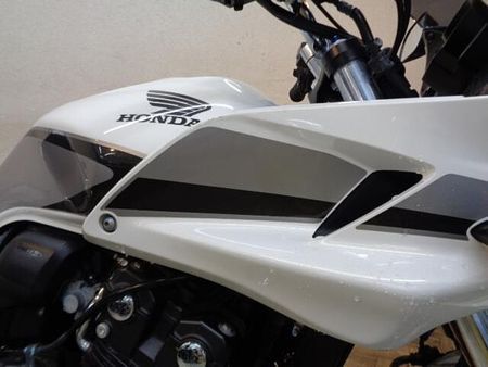 ホンダ CB400スーパーボルドール とても状態のいい車両です!ABS装着モデル!ETCが付いてお買い得です!希少なホワイト! 28