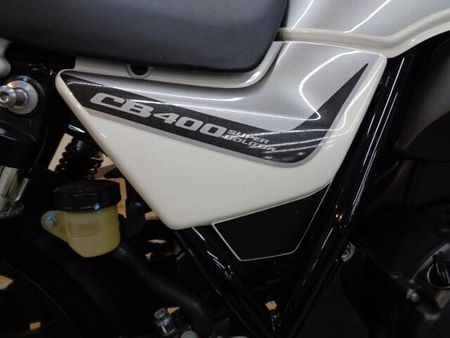 ホンダ CB400スーパーボルドール とても状態のいい車両です!ABS装着モデル!ETCが付いてお買い得です!希少なホワイト! 33
