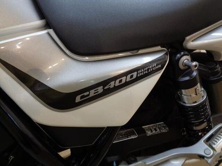 ホンダ CB400スーパーボルドール とても状態のいい車両です!ABS装着モデル!ETCが付いてお買い得です!希少なホワイト! 50