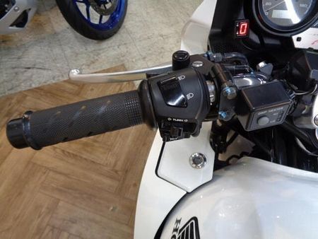 ホンダ CB400スーパーボルドール とても状態のいい車両です!ABS装着モデル!ETCが付いてお買い得です!希少なホワイト! 10