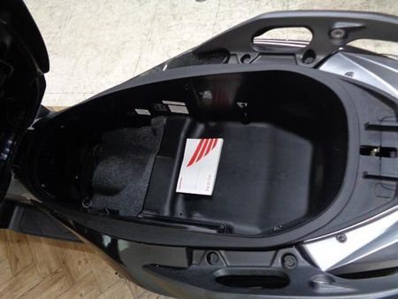 ホンダ フォルツァ 走行少ないフォルツアが入荷しました!当店人気車両です!カスタムもご相談ください!お早めに! 11
