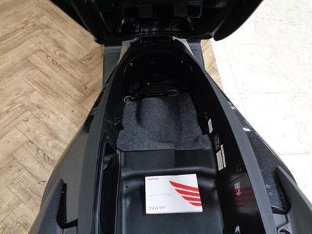 ホンダ フォルツァ 走行少ないフォルツアが入荷しました!当店人気車両です!カスタムもご相談ください!お早めに! 13