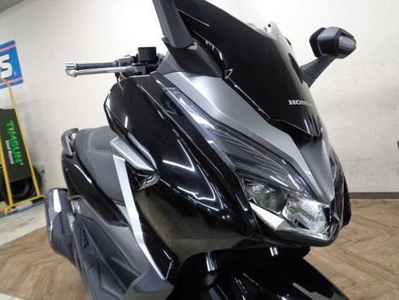 ホンダ フォルツァ 走行少ないフォルツアが入荷しました!当店人気車両です!カスタムもご相談ください!お早めに! 17