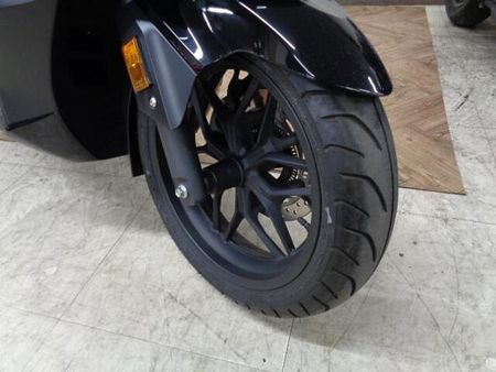 ホンダ フォルツァ 走行少ないフォルツアが入荷しました!当店人気車両です!カスタムもご相談ください!お早めに! 18