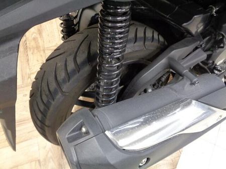 ホンダ フォルツァ 走行少ないフォルツアが入荷しました!当店人気車両です!カスタムもご相談ください!お早めに! 31