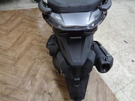 ホンダ フォルツァ 走行少ないフォルツアが入荷しました!当店人気車両です!カスタムもご相談ください!お早めに! 32
