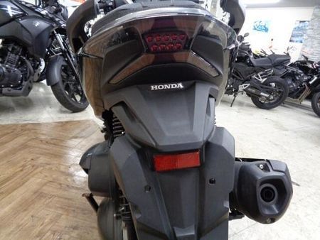 ホンダ フォルツァ 走行少ないフォルツアが入荷しました!当店人気車両です!カスタムもご相談ください!お早めに! 33