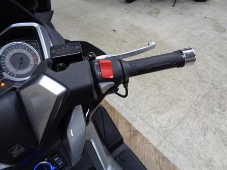 ホンダ フォルツァ 走行少ないフォルツアが入荷しました!当店人気車両です!カスタムもご相談ください!お早めに! 7