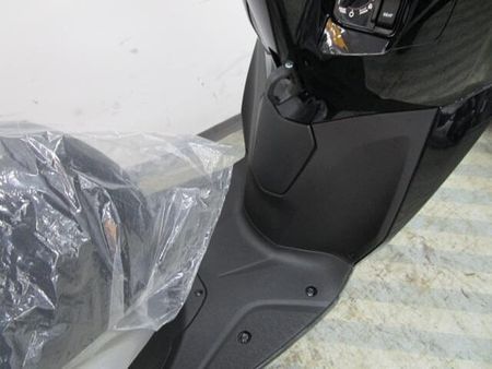 ホンダ リード125 各色展示中!足元フラットで人気のリード125!スマートキーになって益々便利です!下取り歓迎 11