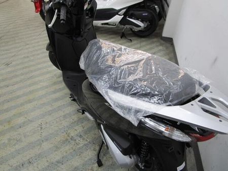 ホンダ リード125 各色展示中!足元フラットで人気のリード125!スマートキーになって益々便利です!下取り歓迎 14
