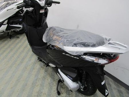 ホンダ リード125 各色展示中!足元フラットで人気のリード125!スマートキーになって益々便利です!下取り歓迎 16