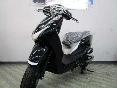 ホンダ リード125 各色展示中!足元フラットで人気のリード125!スマートキーになって益々便利です!下取り歓迎 2