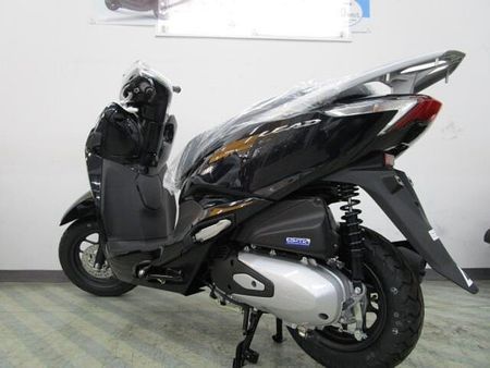 ホンダ リード125 各色展示中!足元フラットで人気のリード125!スマートキーになって益々便利です!下取り歓迎 3